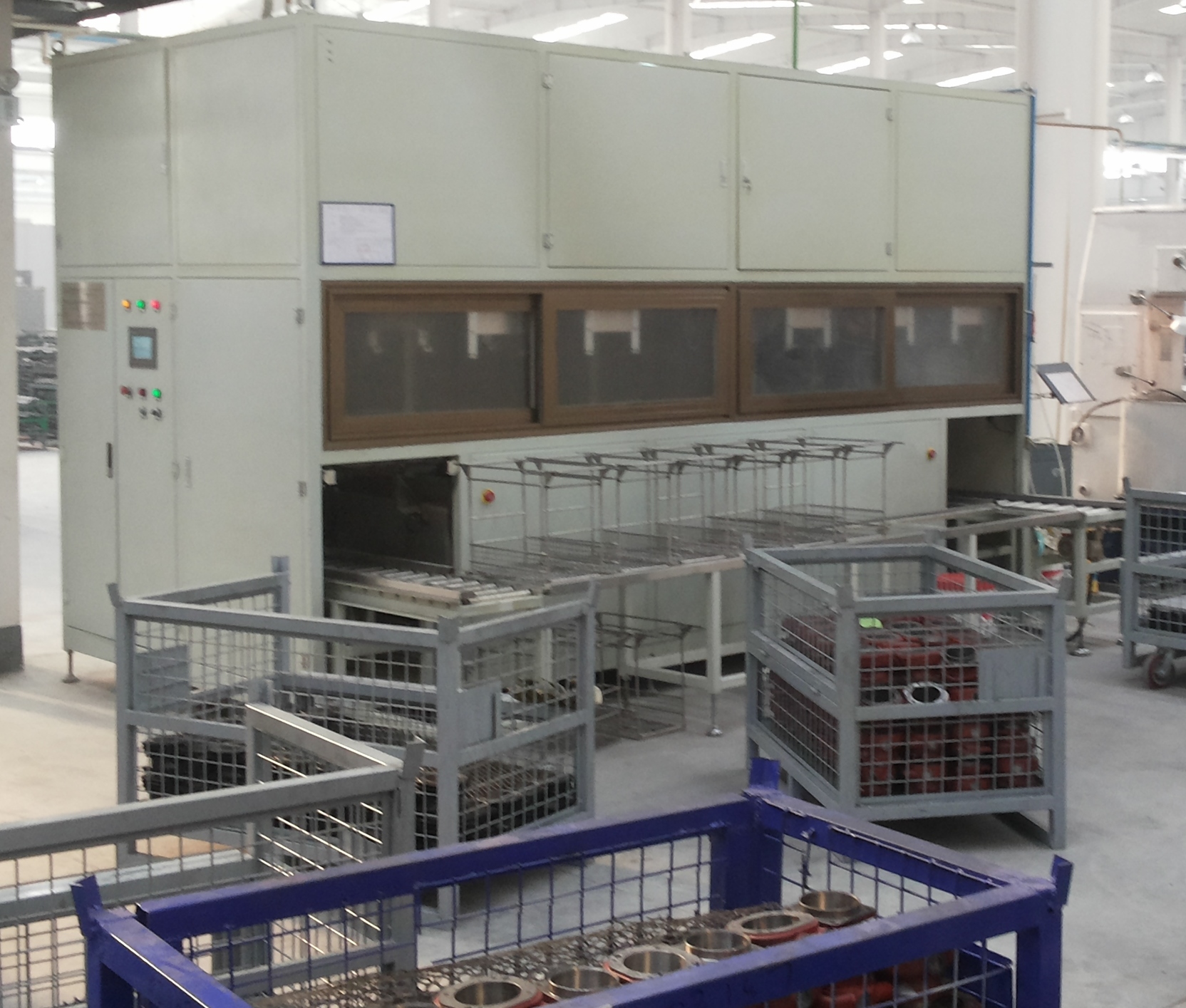 全自動(dòng)步進(jìn)式超聲波清洗烘干機(jī)